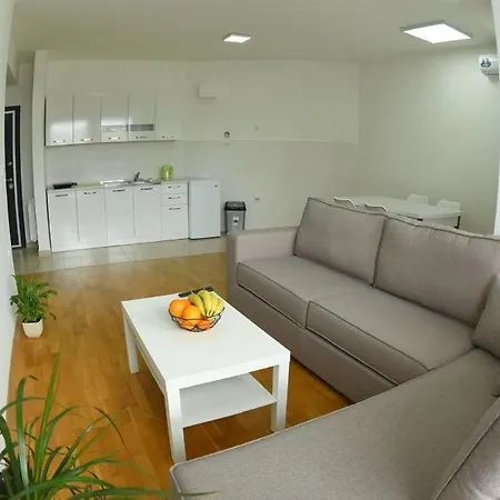 Aura Apartments-modern,familyheaven,bus Station